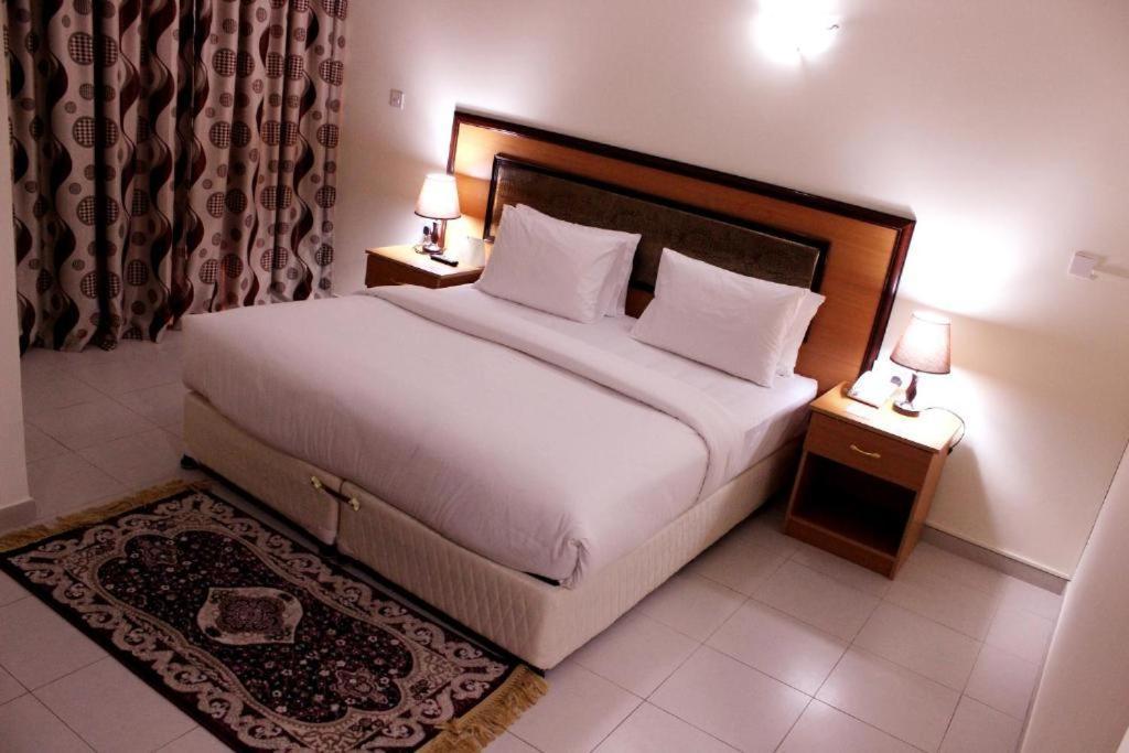 Deluxe Double or Twin Room